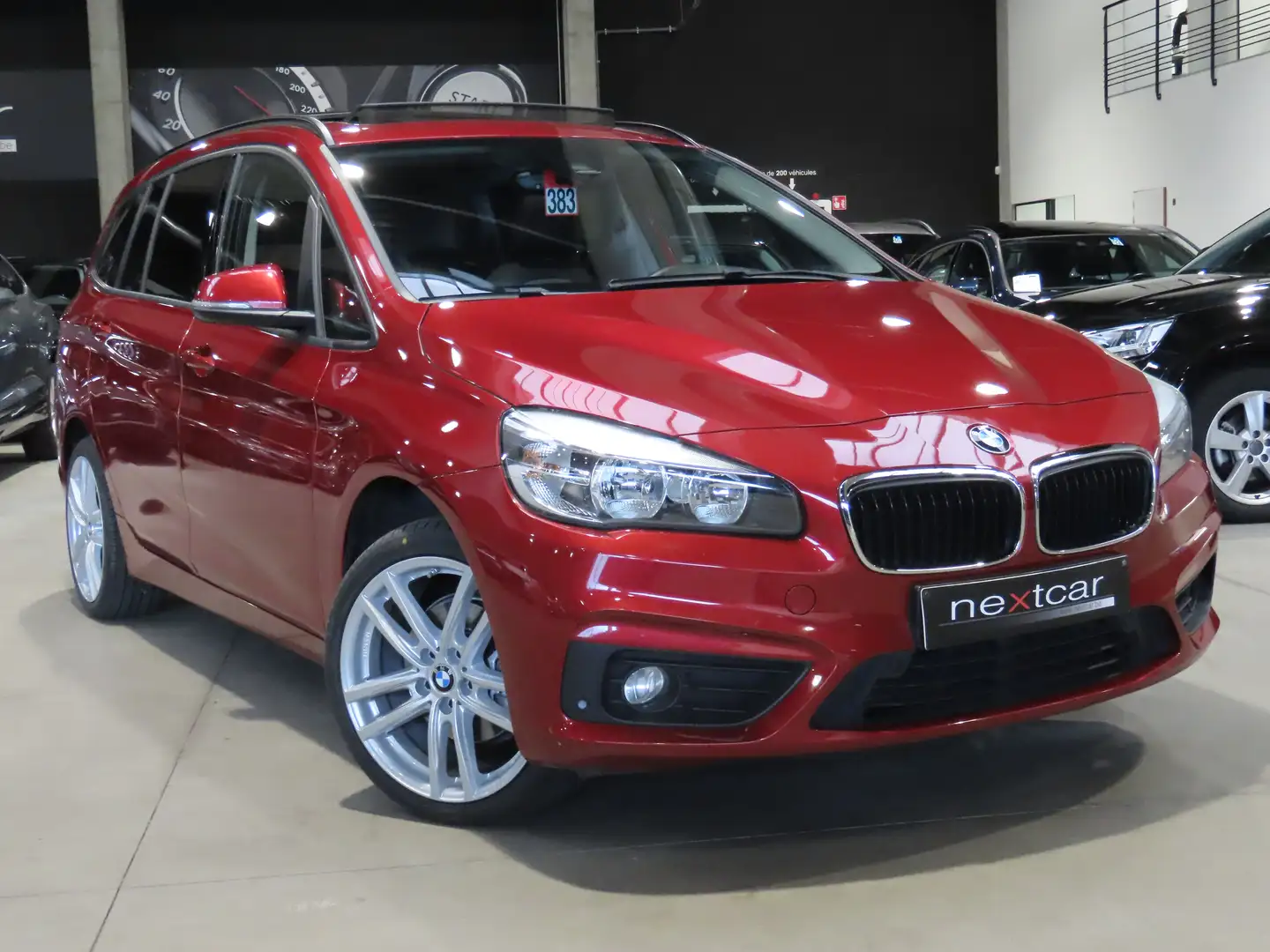 BMW 216 d GranTourer **PANO-NAVI-CAMERA-PARKING-CRUISE** Rouge - 2