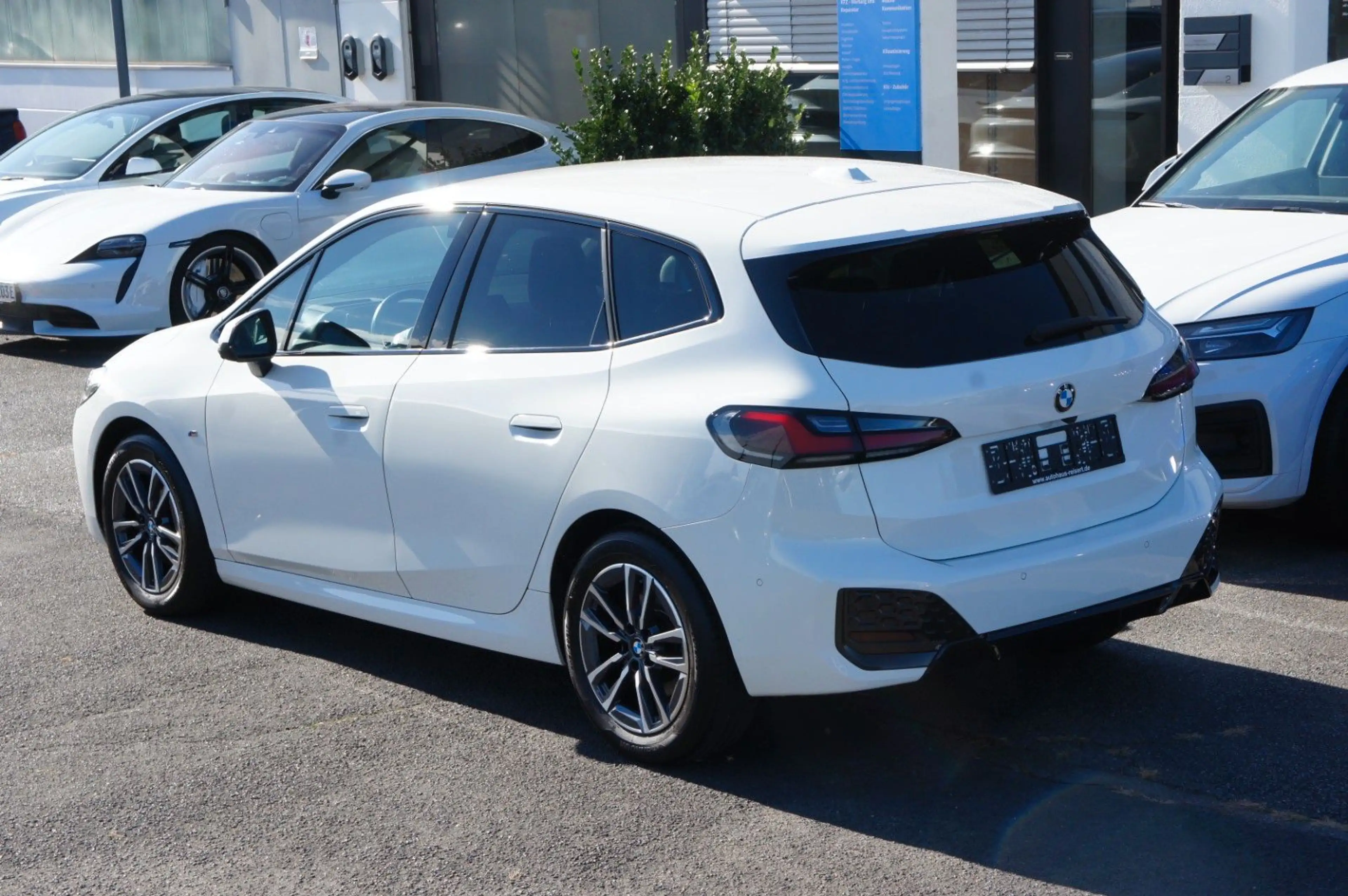 BMW 220 M Sport*LED*HUD*360*LIVE*DR.A — photo 4