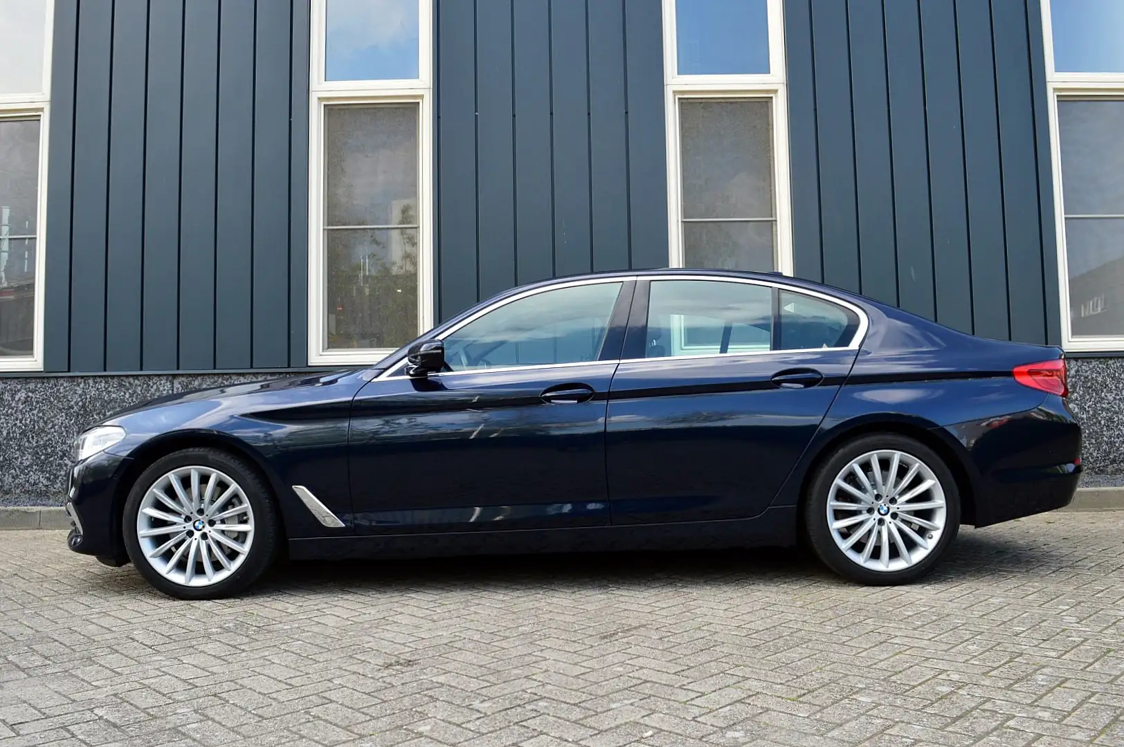 BMW 530 5-serie 530i High Executive Rijklaarprijs-Garantie Blauw - 2