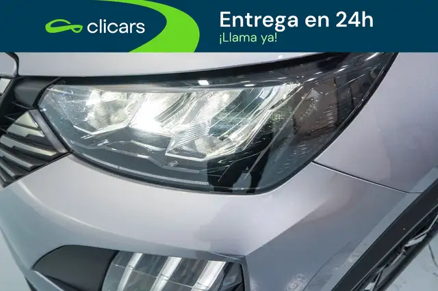 Peugeot 2008 view 10