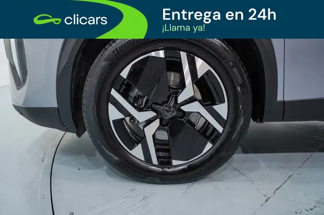 Peugeot 2008 view 11