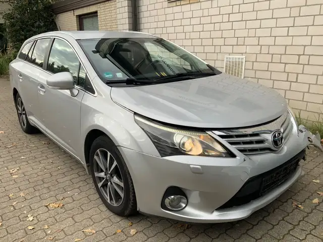 Toyota Avensis Kombi Executive