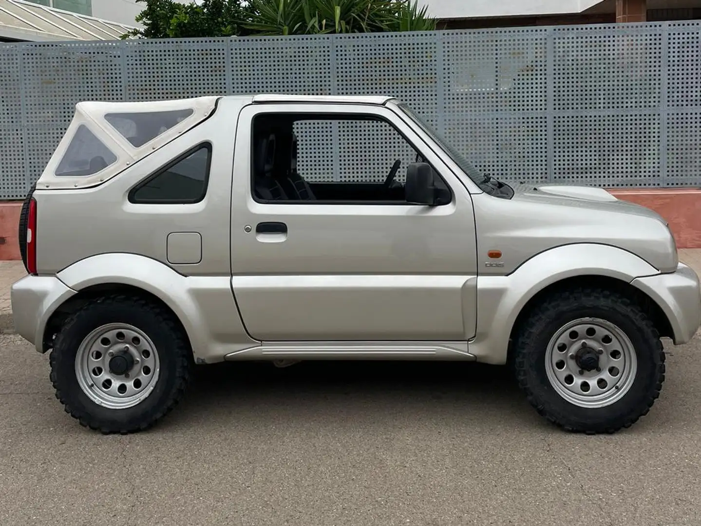 Suzuki Jimny Jimny 1.5D JLX SUPERLUJO H/TOP Plateado - 2