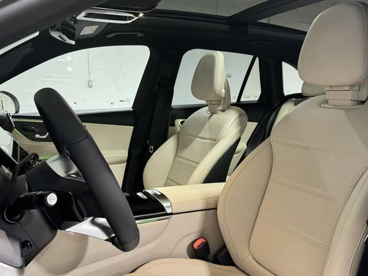 Mercedes-Benz GLC снимка Mercedes-Benz GLC