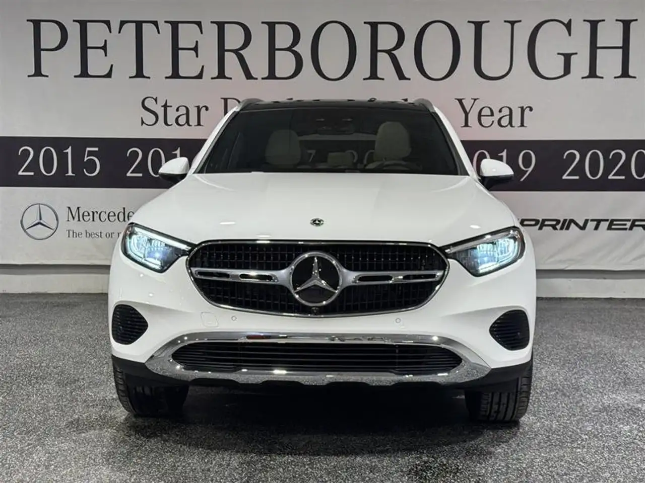 Mercedes-Benz GLC снимка Mercedes-Benz GLC