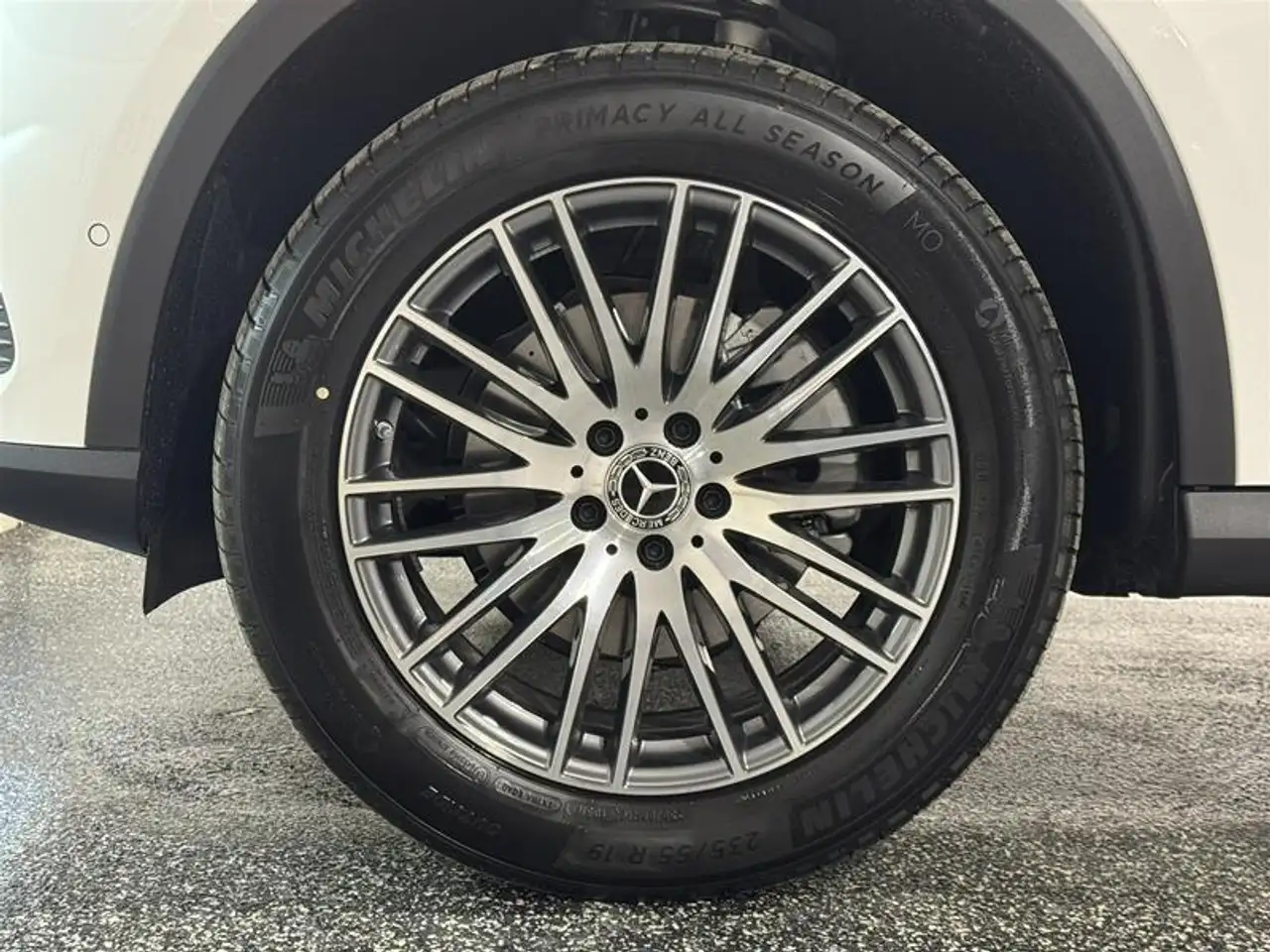 Mercedes-Benz GLC снимка Mercedes-Benz GLC
