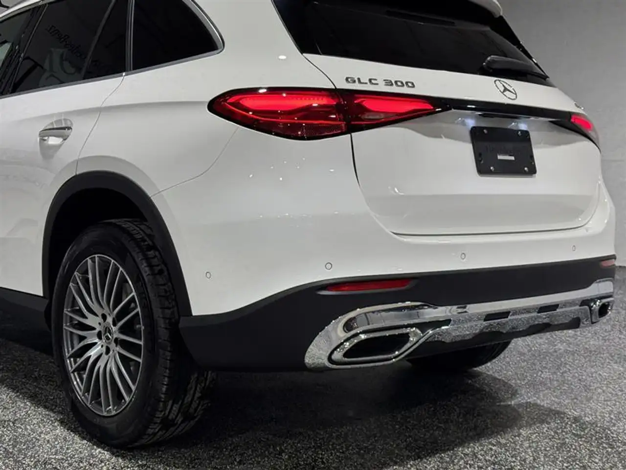 Mercedes-Benz GLC снимка Mercedes-Benz GLC