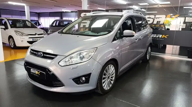 Ford Grand C-Max 2.0 TDCi 140 Titanium Powershift