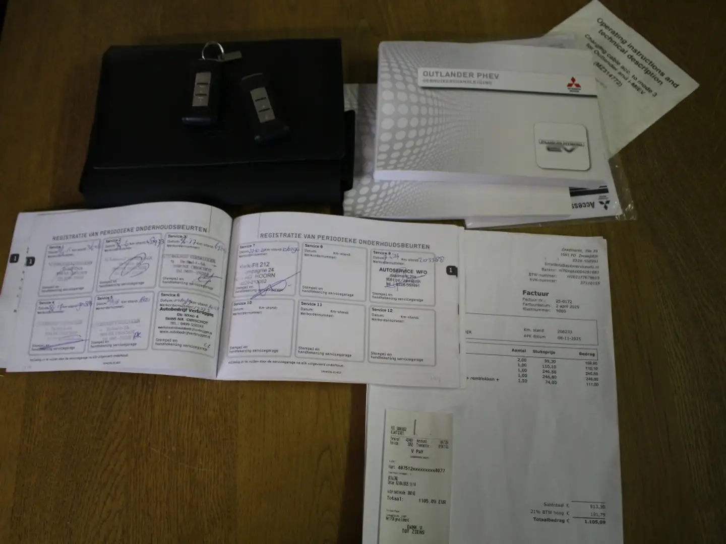 Mitsubishi Outlander 2.0 PHEV BE X-Line | 4WD | Camera | Trekhaak | Cru Gris - 2