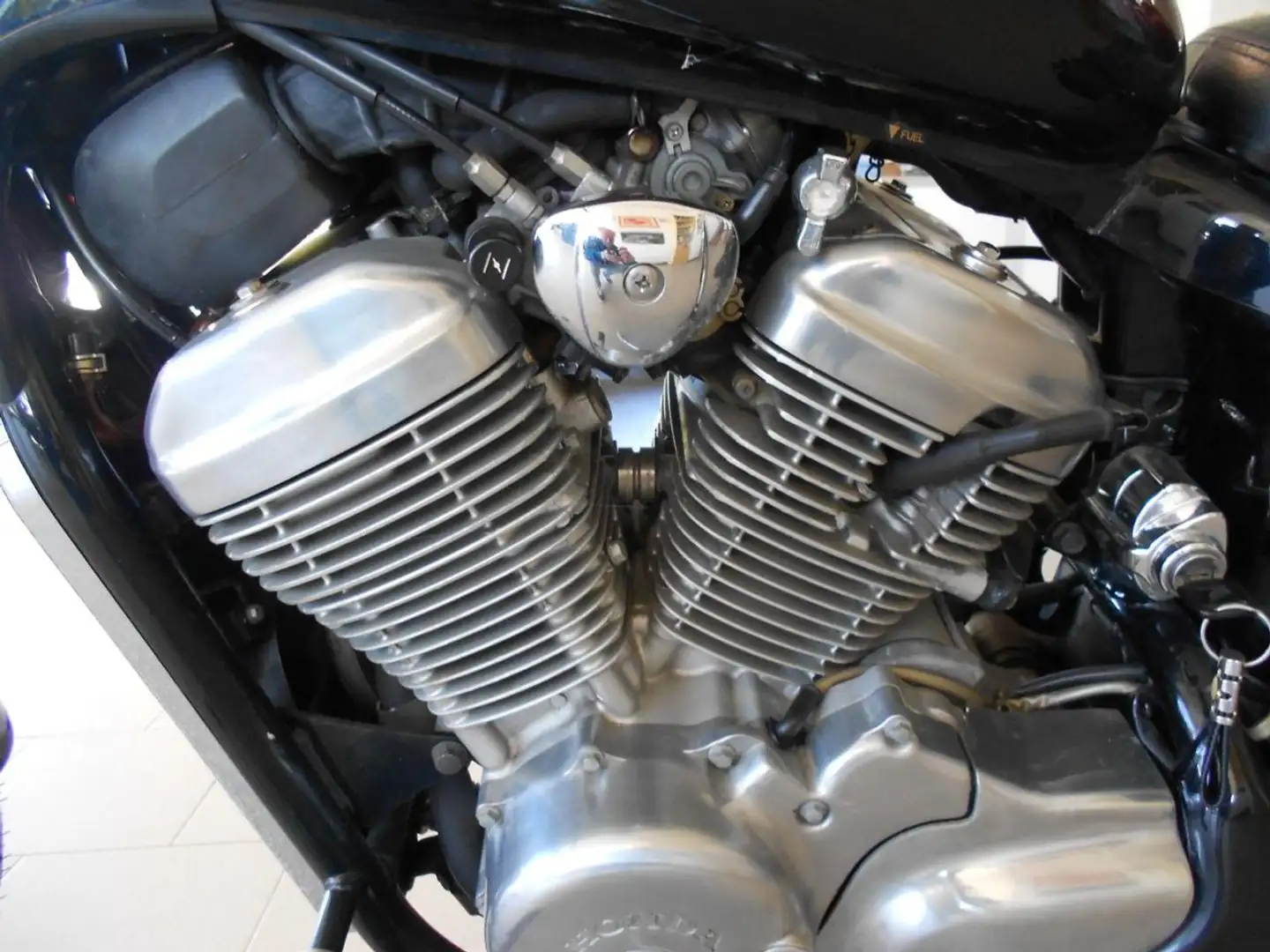 Honda Shadow 600 VT Rosso - 2