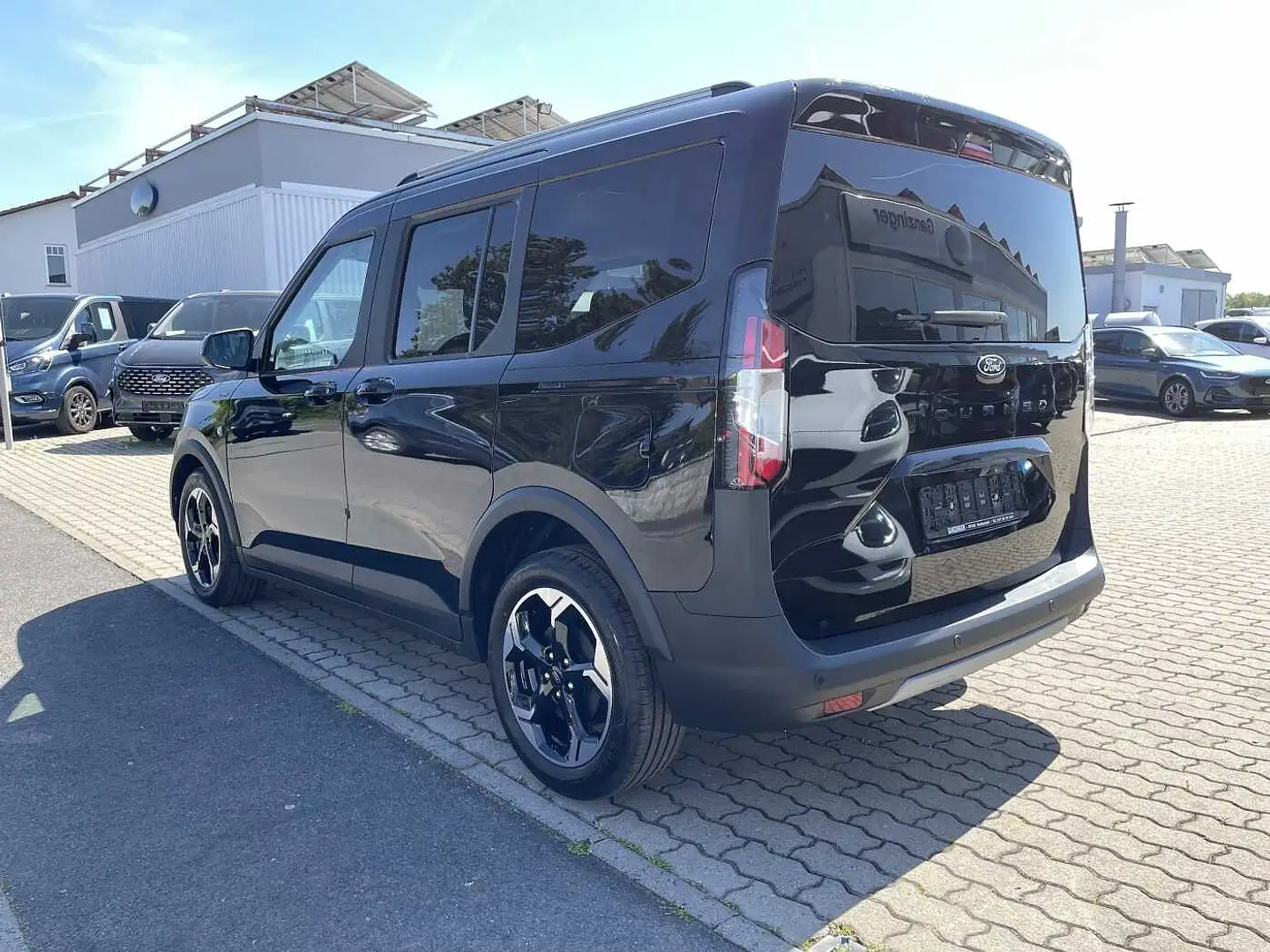 Ford Tourneo Courier Active Automatik, 5 JAHRE GARANTIE+LED+KAMERA+PDC+ Schwarz - 2