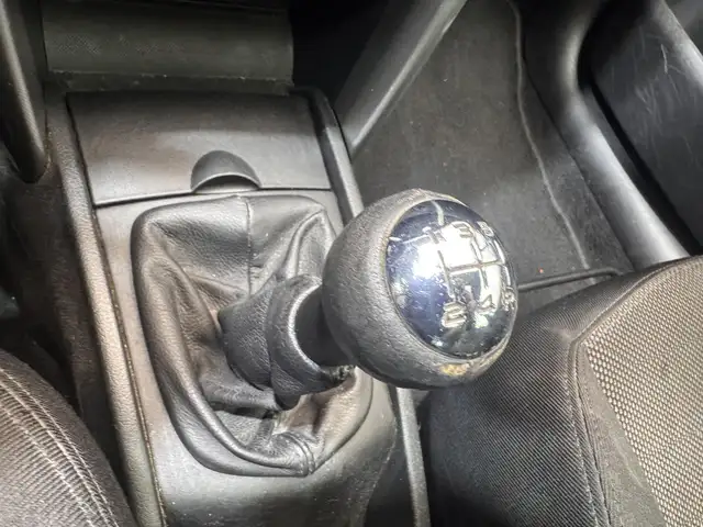 Peugeot 207 view 18