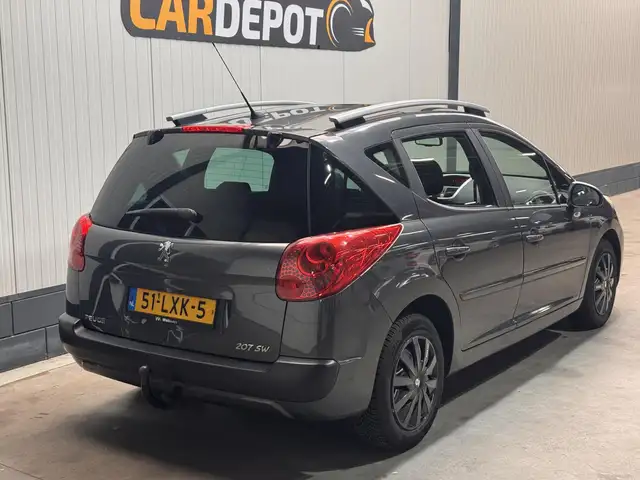 Peugeot 207 view 5