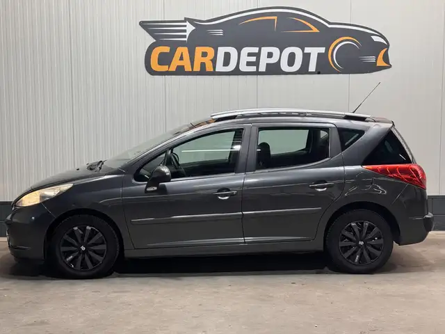 Peugeot 207 view 8