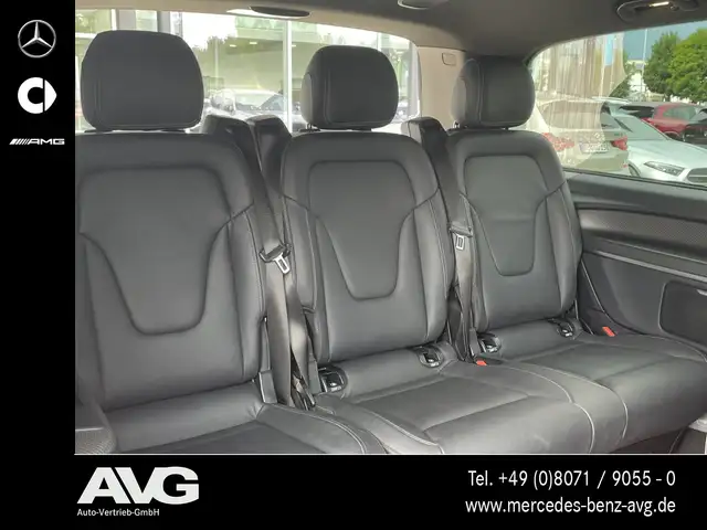 Mercedes-Benz V-Class view 9