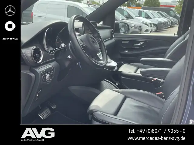 Mercedes-Benz V-Class view 13