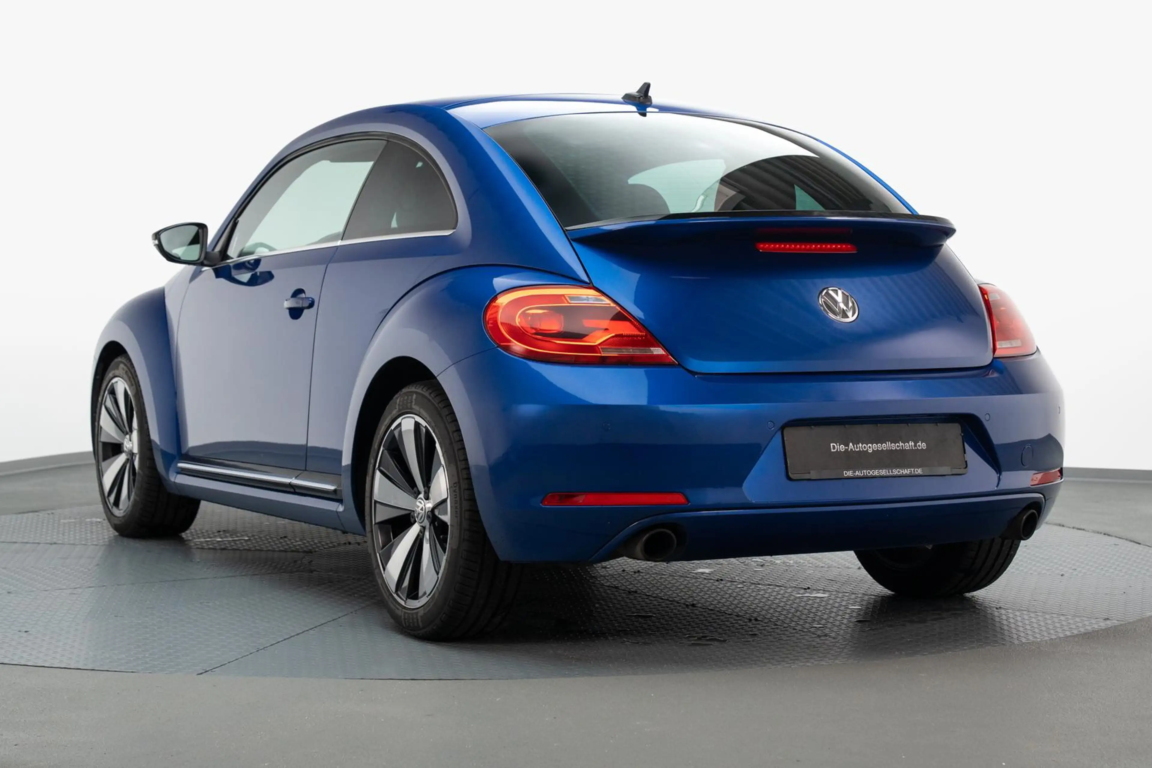 Volkswagen Beetle 2.0 T FSI Sport *NAVI*LEDER*SHZ*PDC — photo 9