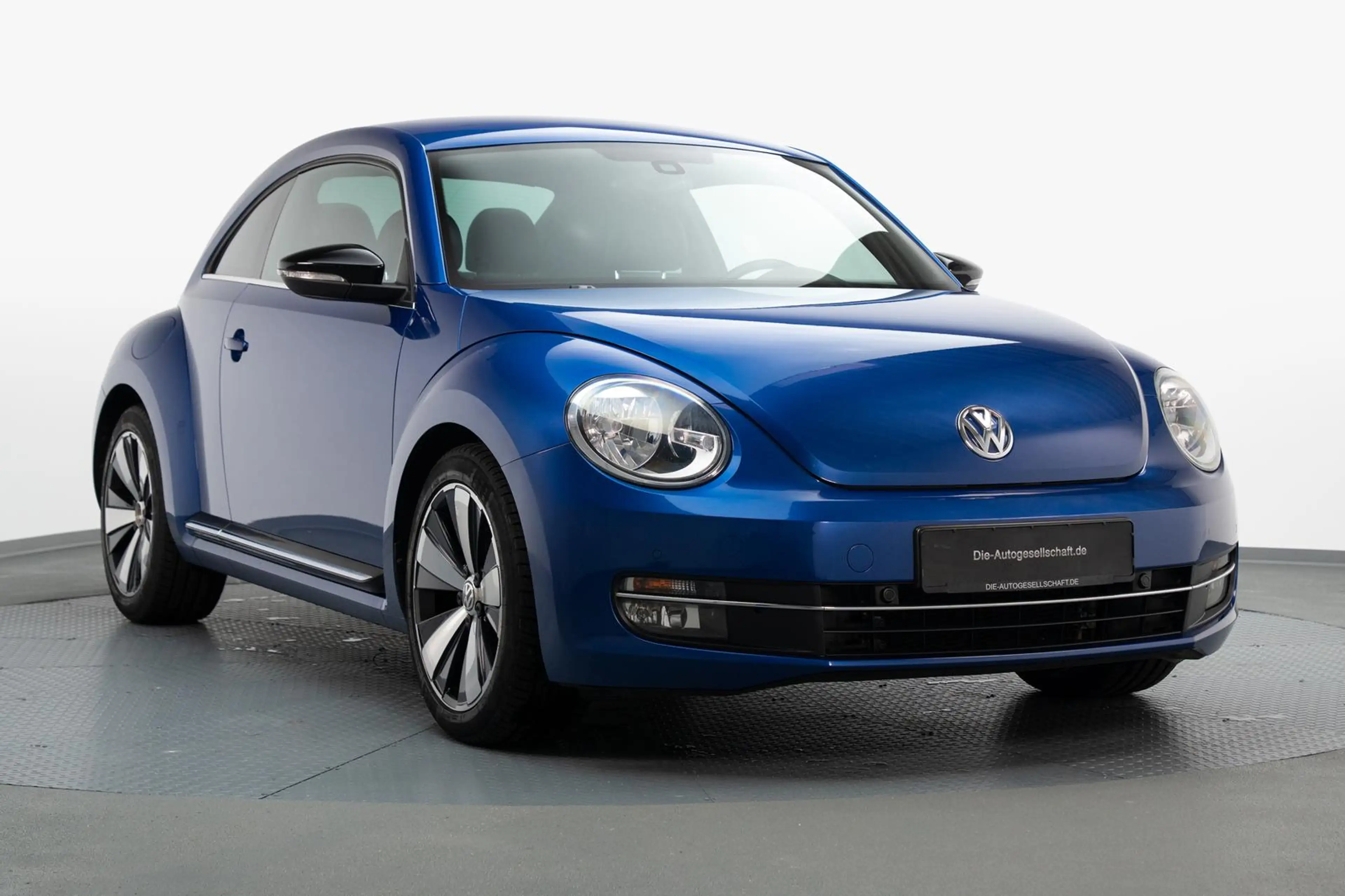 Volkswagen Beetle 2.0 T FSI Sport *NAVI*LEDER*SHZ*PDC — photo 6