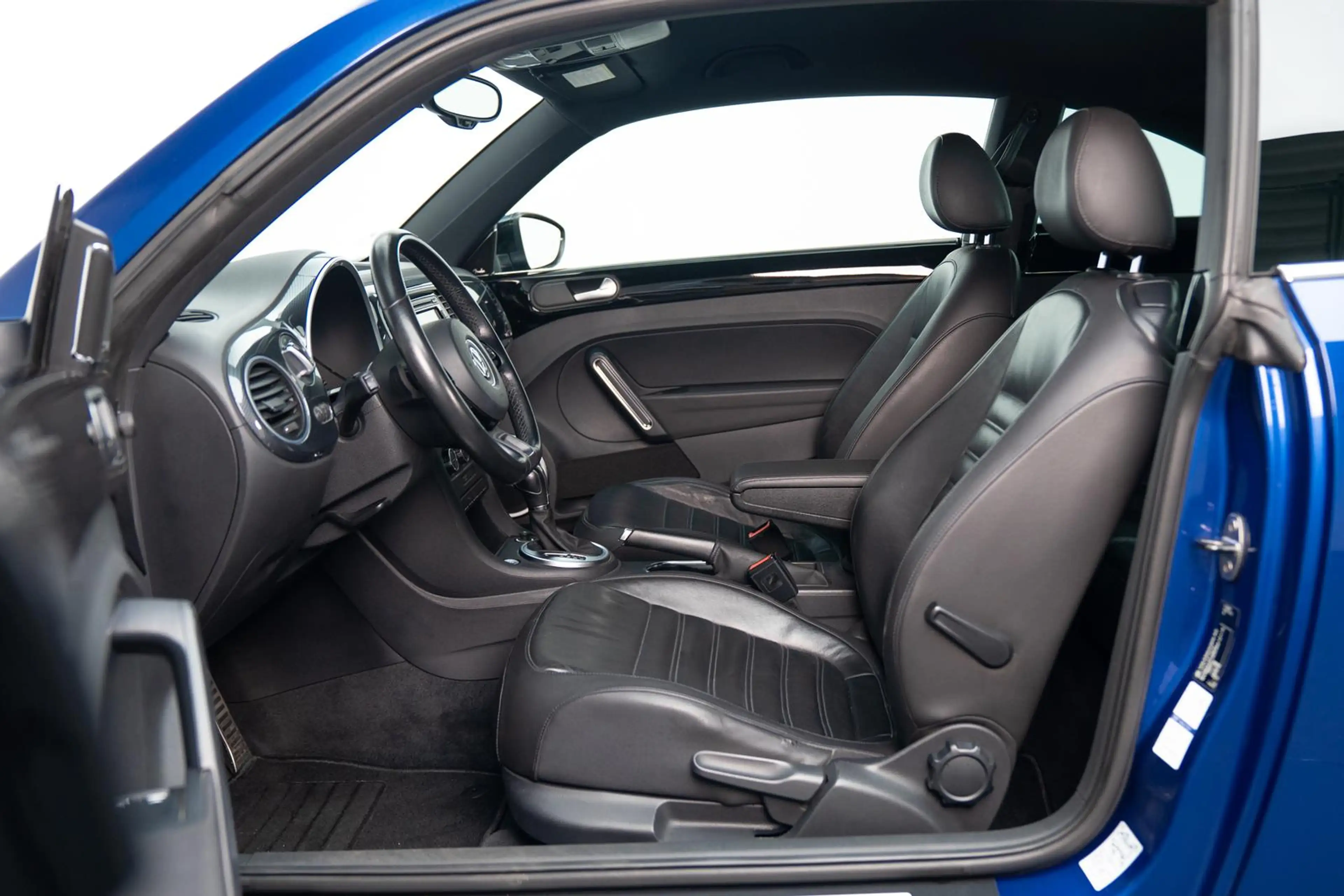 Volkswagen Beetle 2.0 T FSI Sport *NAVI*LEDER*SHZ*PDC — photo 11