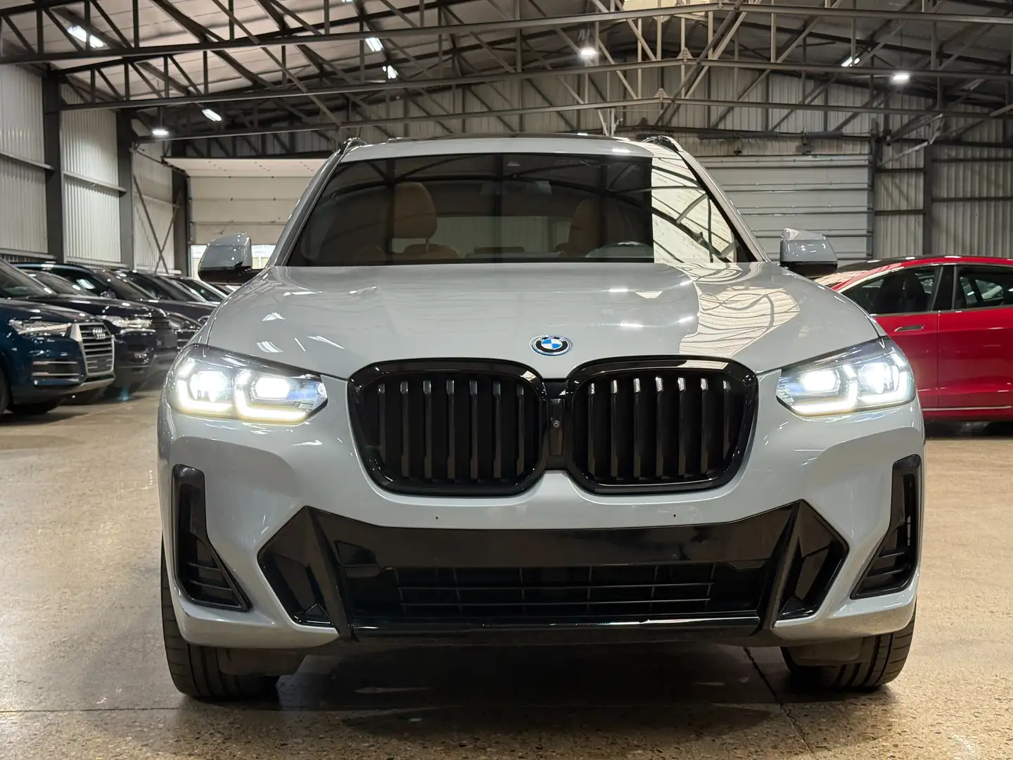 BMW X3 X3 xDrive30e Aut. M-Pack Gris - 2