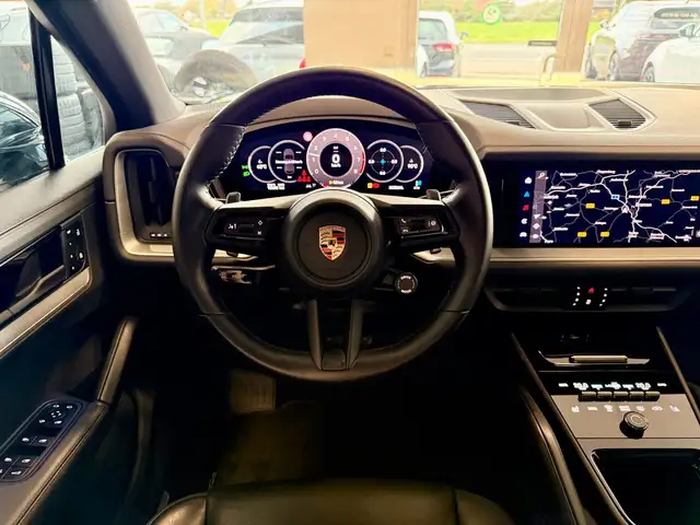 Porsche Cayenne view 15
