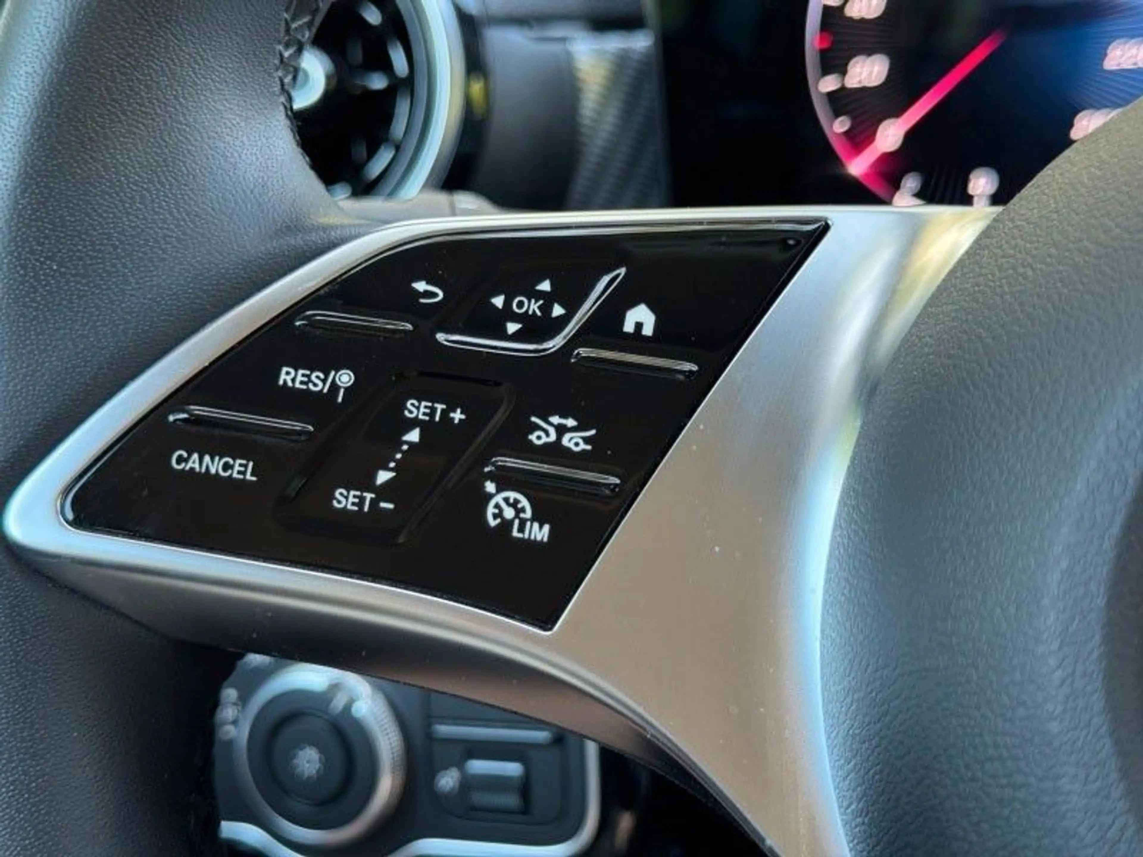 Mercedes-Benz A 250 A A 250 e — photo 13