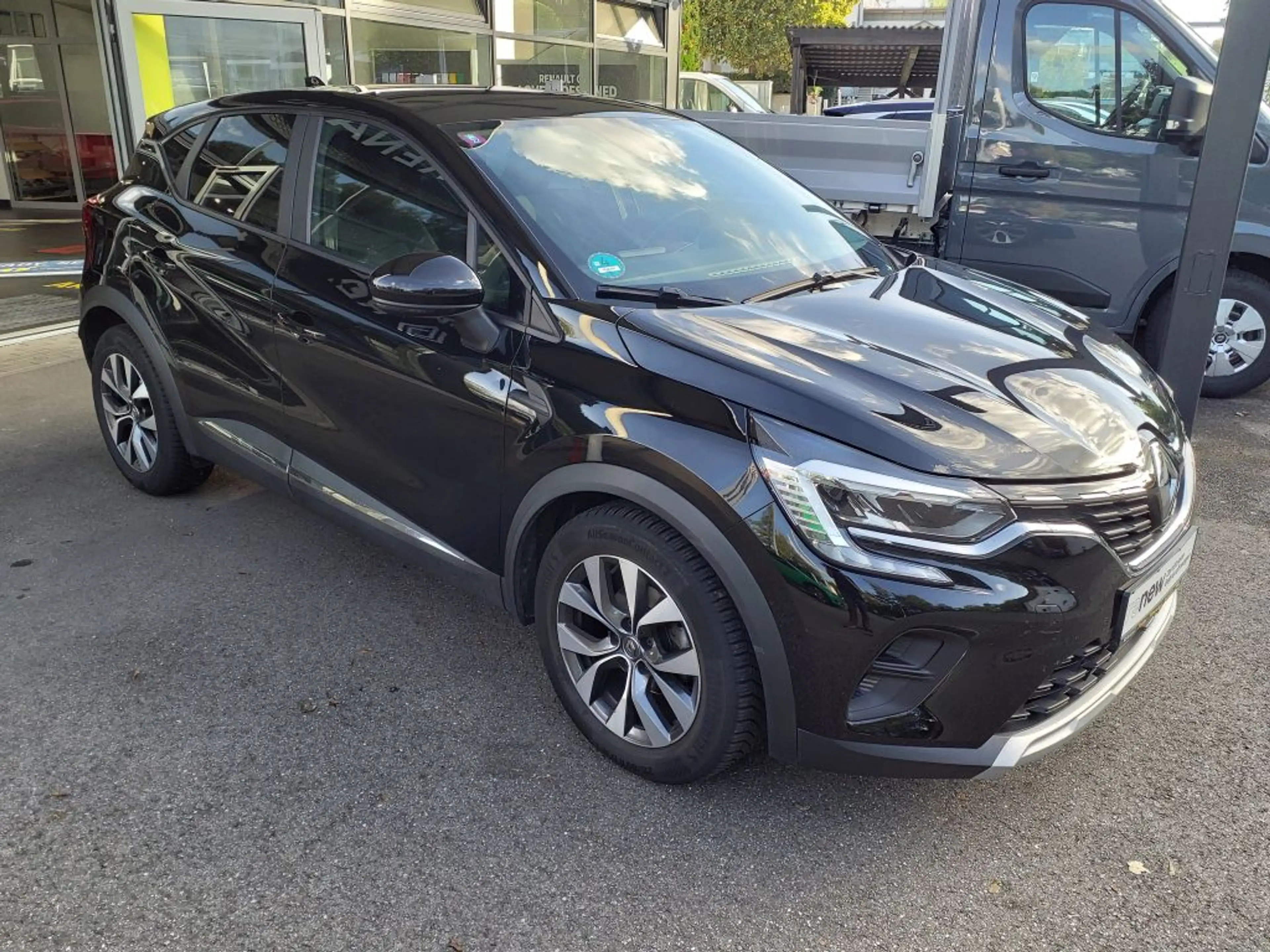 Renault Captur TCe 130 EDC GPF EXPERIENCE — photo 6