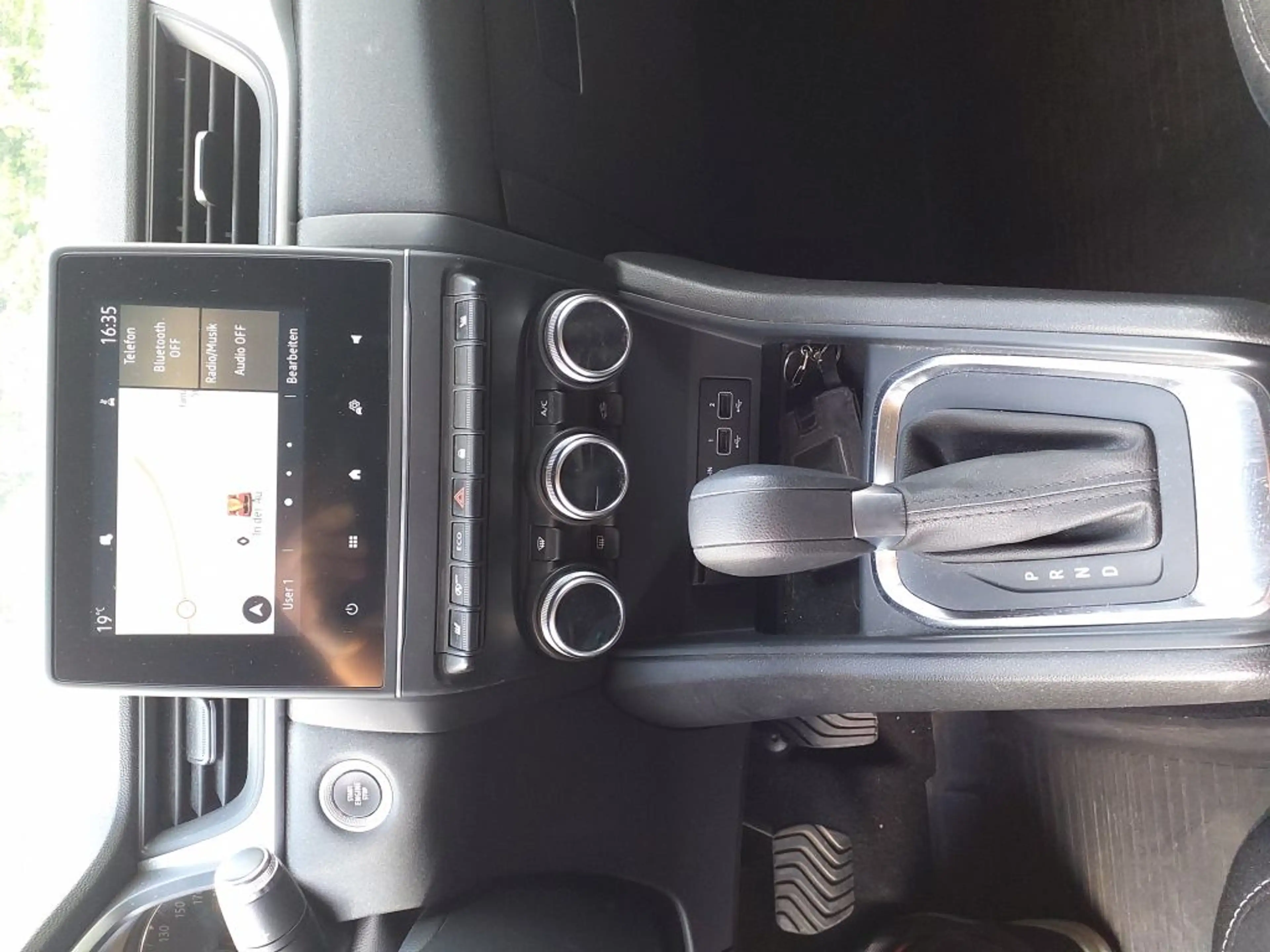Renault Captur TCe 130 EDC GPF EXPERIENCE — photo 10