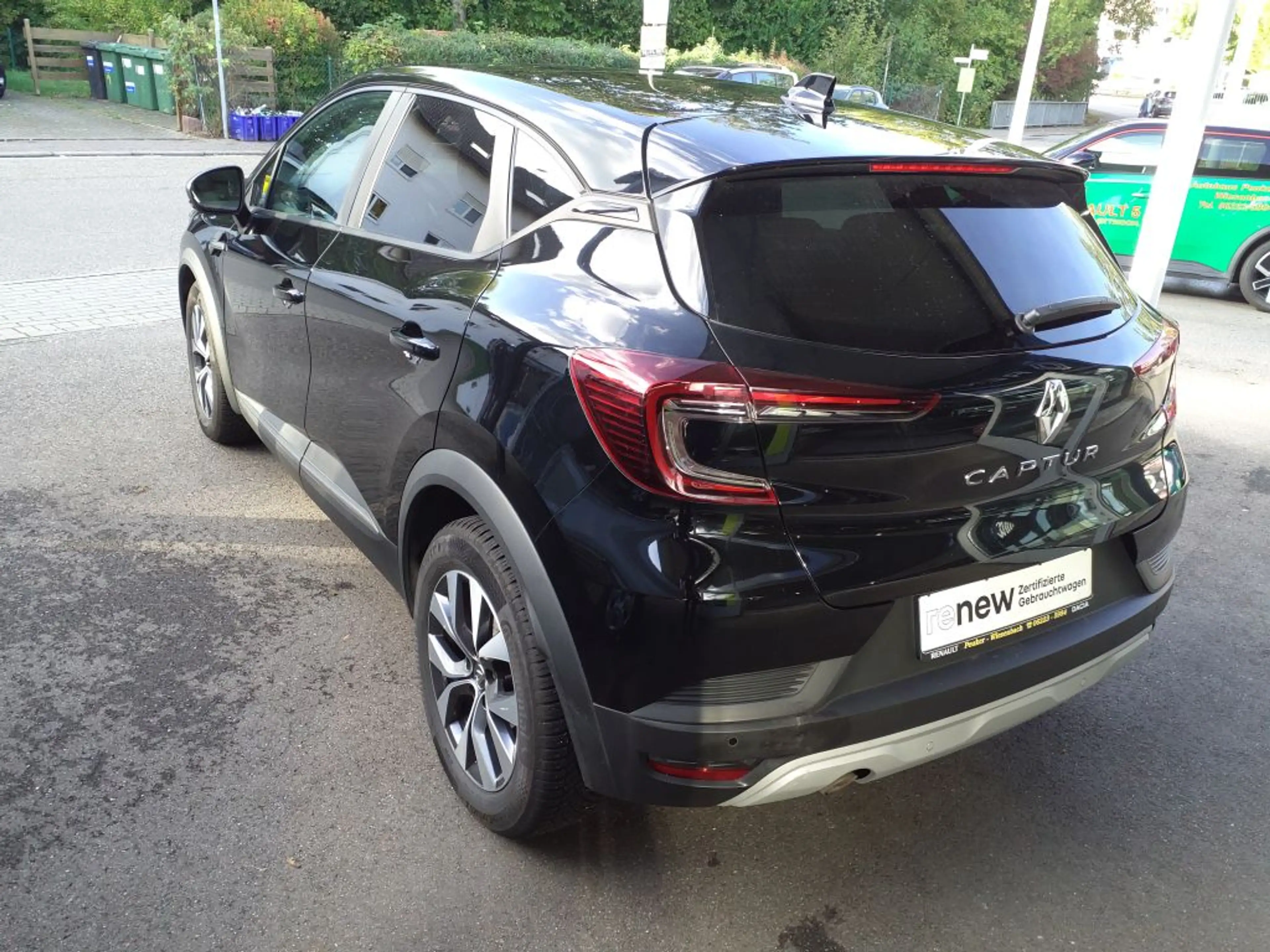 Renault Captur TCe 130 EDC GPF EXPERIENCE — photo 2