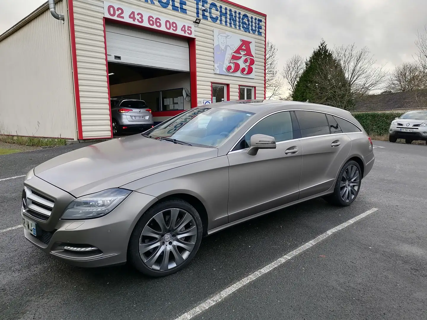 Mercedes-Benz CLS 350 Classe  Shooting Brake  CDI 4-Matic Edition 1 A Gris - 1