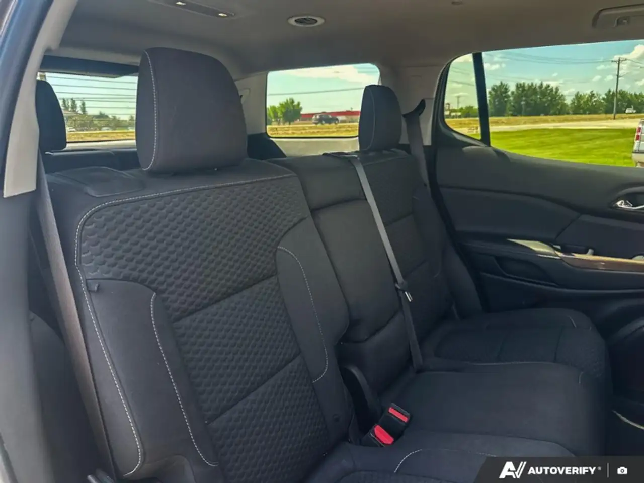 GMC Acadia снимка GMC Acadia