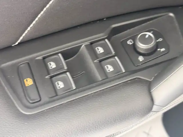 Volkswagen Tiguan view 20