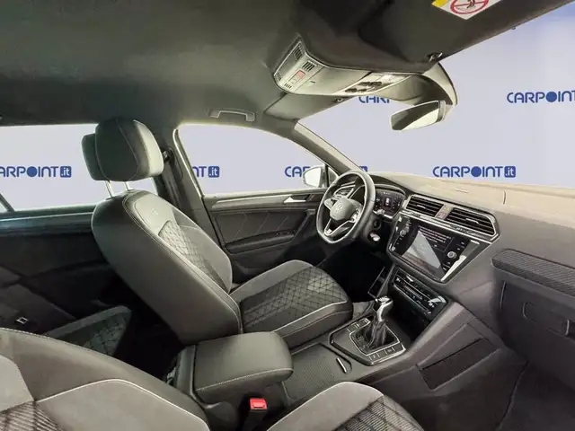 Volkswagen Tiguan view 8