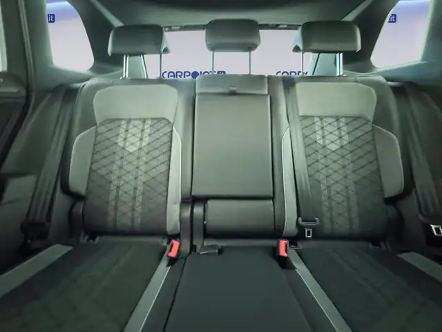 Volkswagen Tiguan view 10