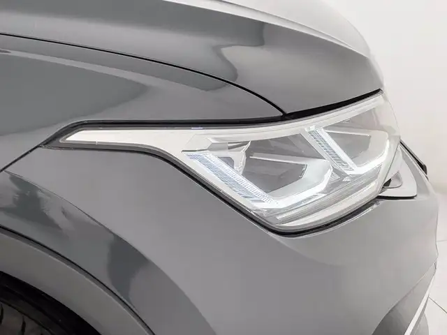 Volkswagen Tiguan view 14