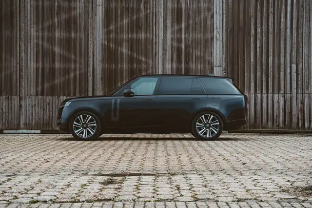 Land Rover Range Rover P460e Hybrid LWB/Massage/22"/Meridian3D/Head-up