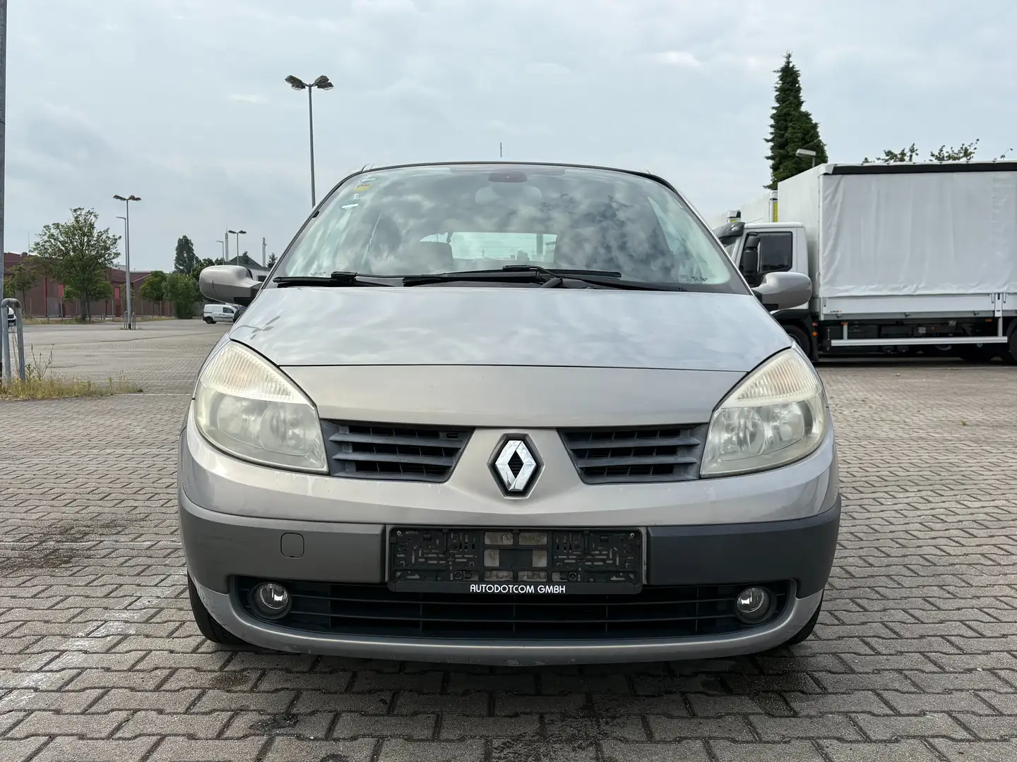 Renault Scenic 2.0 16V Aut. Dynamique *KAMERA*NAVI*PDC* Grau - 1