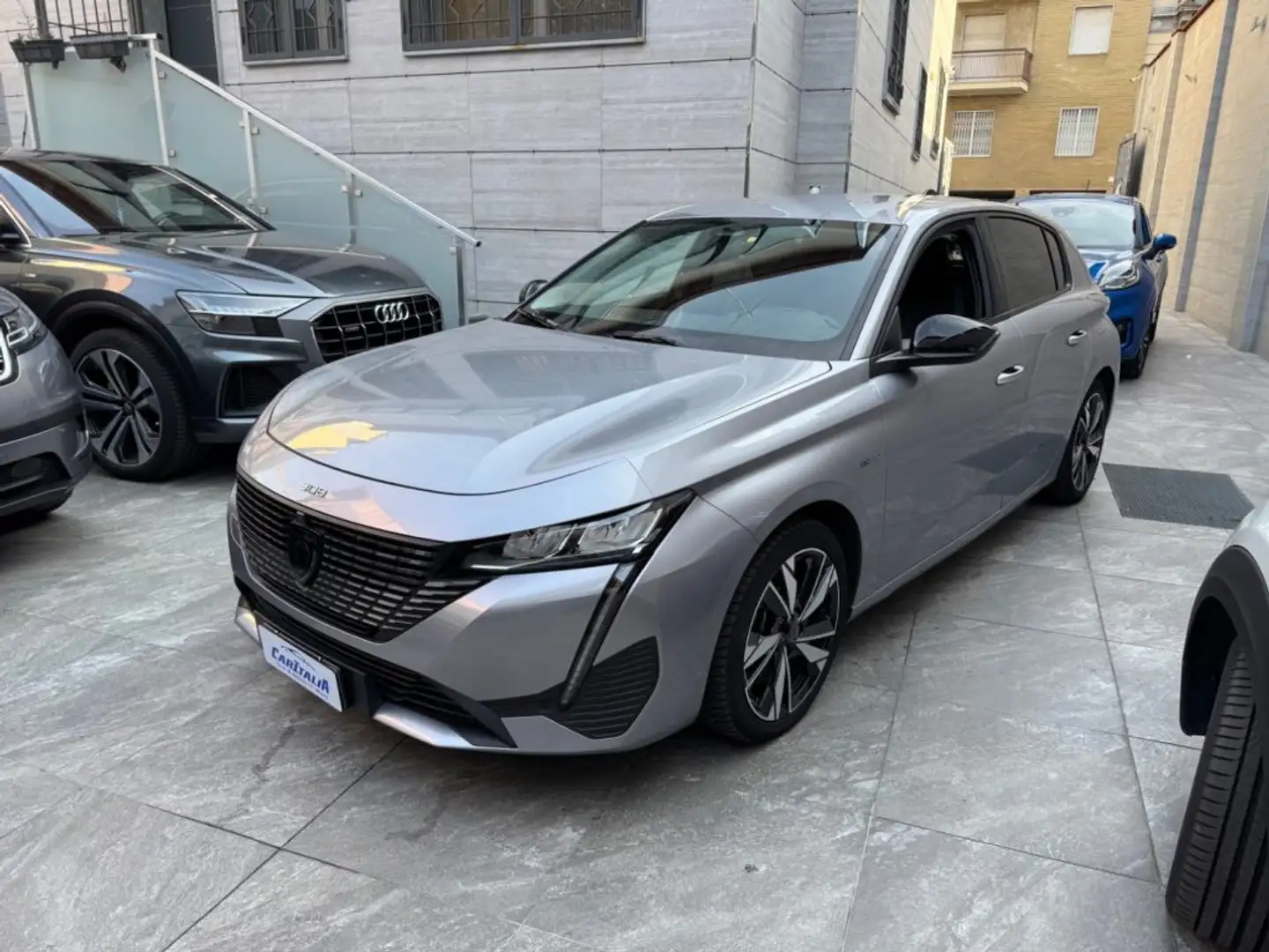 Peugeot 308 Plug-in Hybrid 180 e-EAT8 Allure Argent - 1