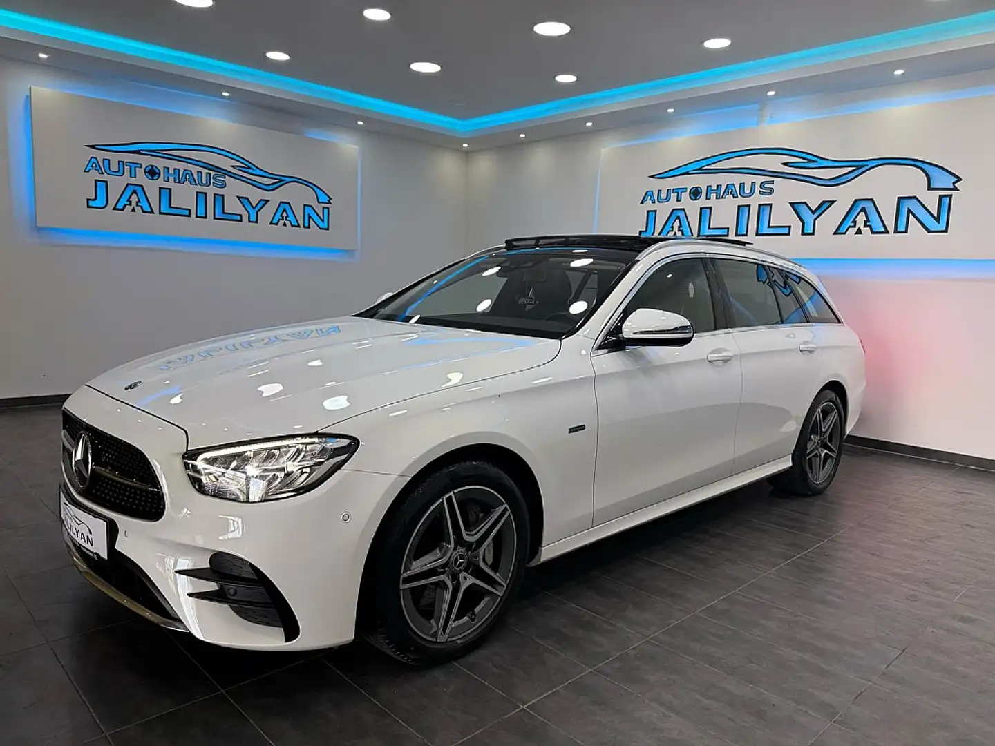 Mercedes-Benz E 300 de PHEV T 4Matic Edition Aut.AMG-LINE, BURMEIST... Weiß - 2