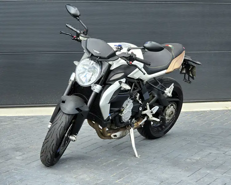MV Agusta Brutale 675 - foto 7