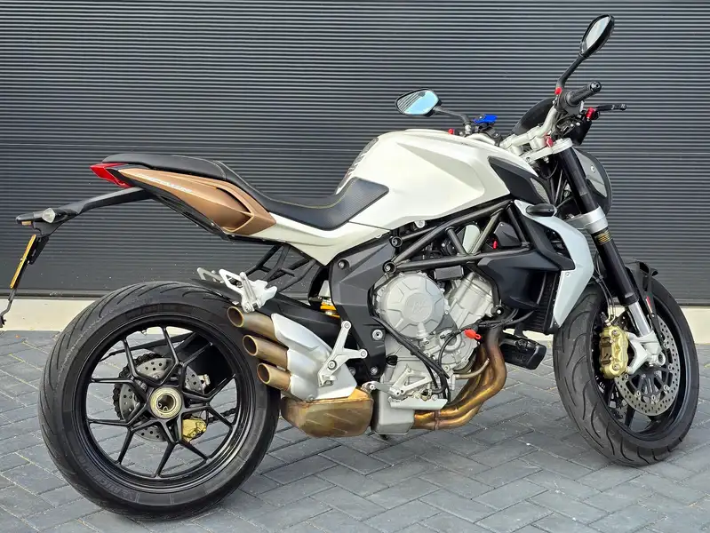 MV Agusta Brutale 675 - foto 5