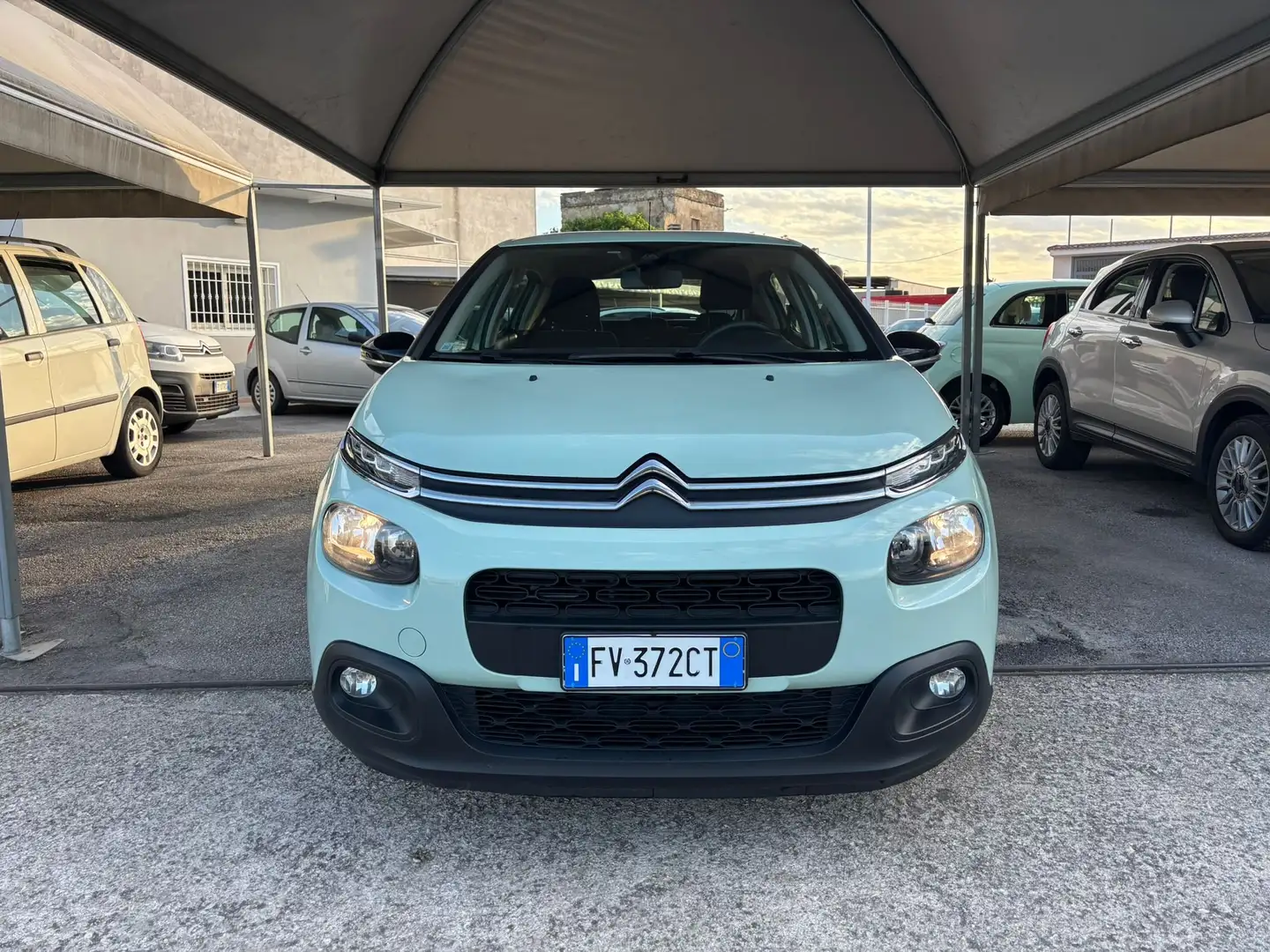 Citroen C3 C3 1.2 puretech S&S Shine Grün - 1