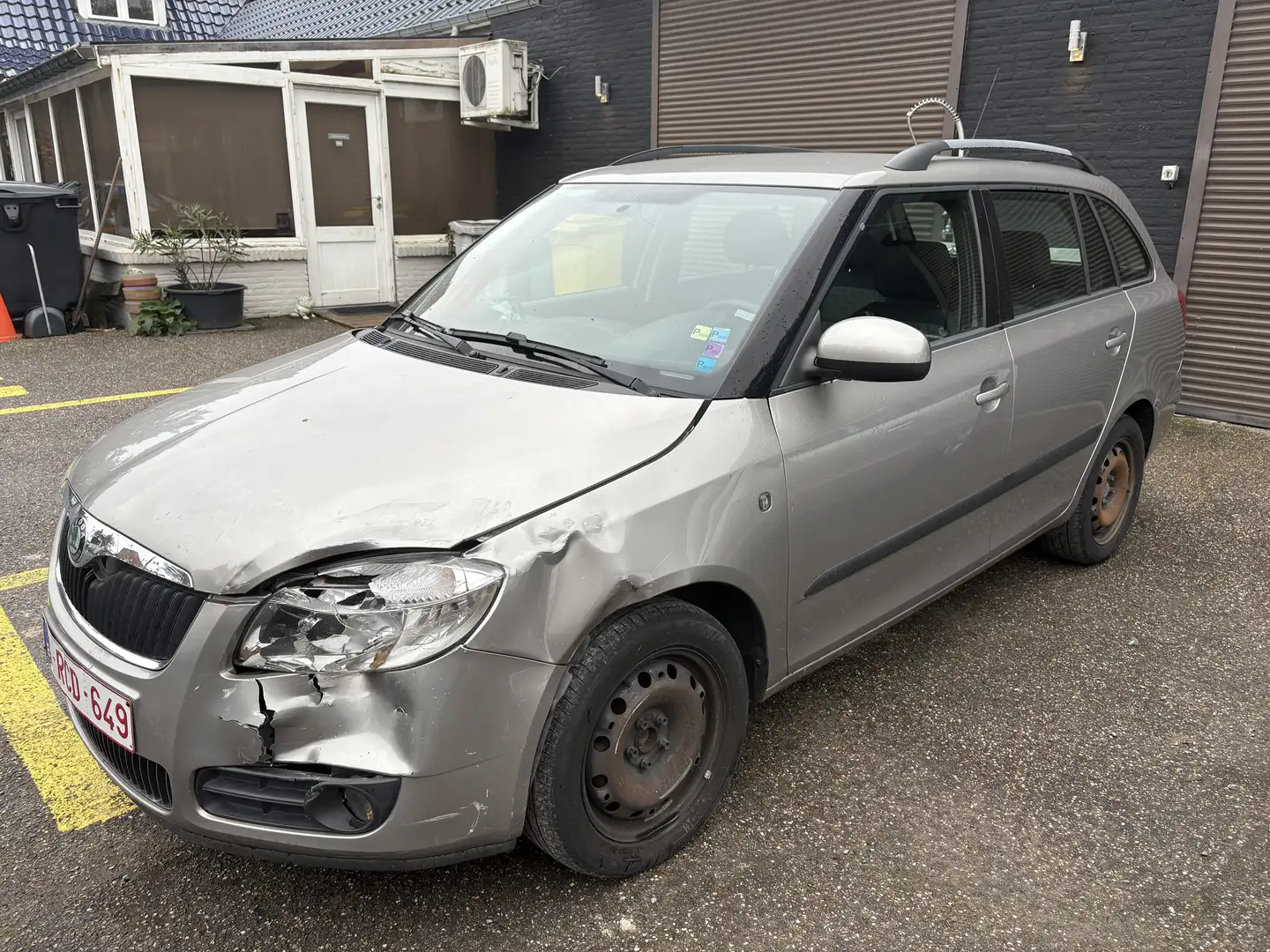 Skoda Fabia 1.6 16V Ambiente - 2