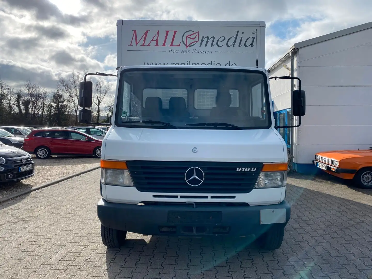 Mercedes-Benz 816d Vario Koffer Blanco - 2