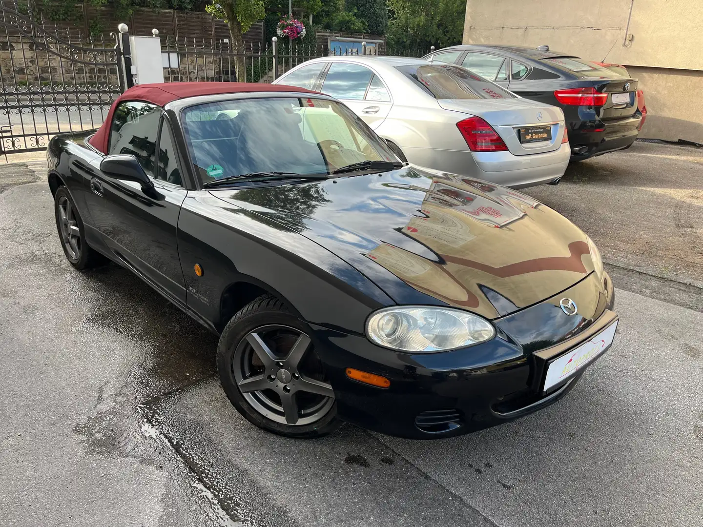 Mazda MX-5 1.9i 16V Sportive 1. Hand Schwarz - 2