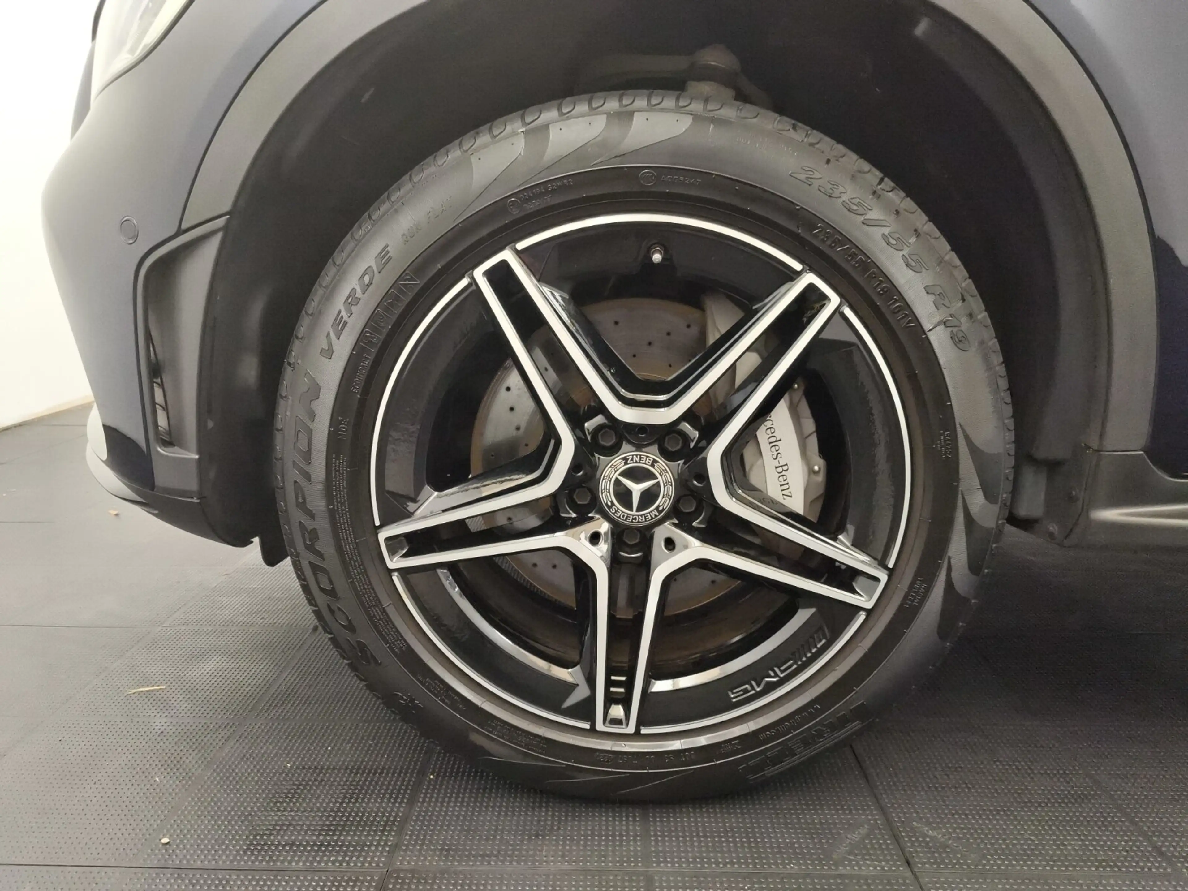 Mercedes-Benz GLC 300 GLC 300 e 4M Coupé AMG Distr RüCam Multibeam AHK HUD — photo 10