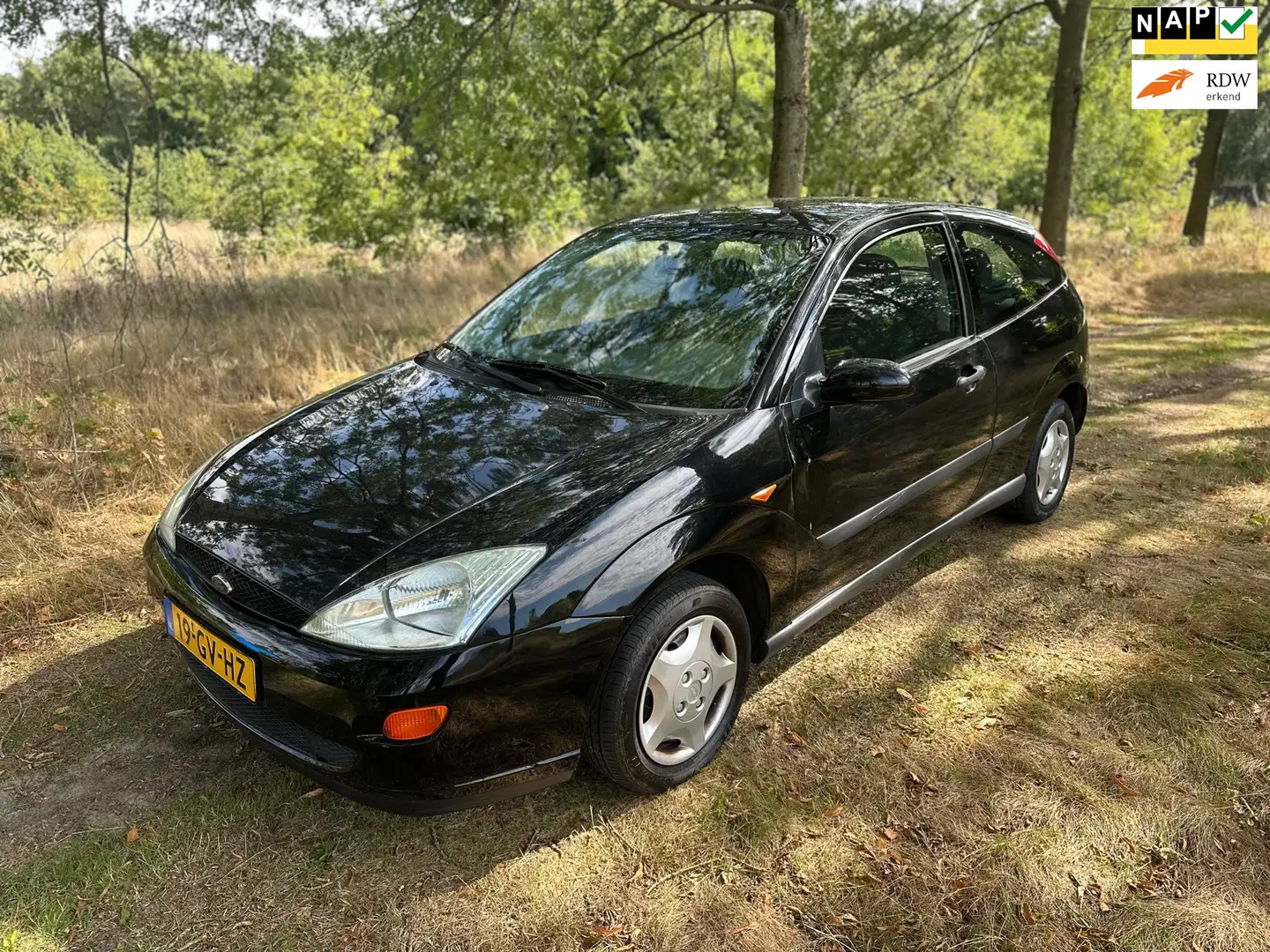 Ford Focus 1.4-16V Trend apk t/m 26-05-2026 Beige - 1