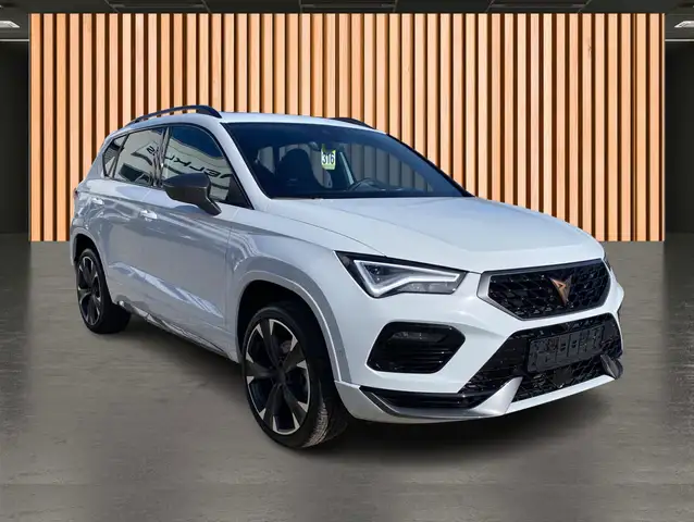 Cupra Ateca view 3