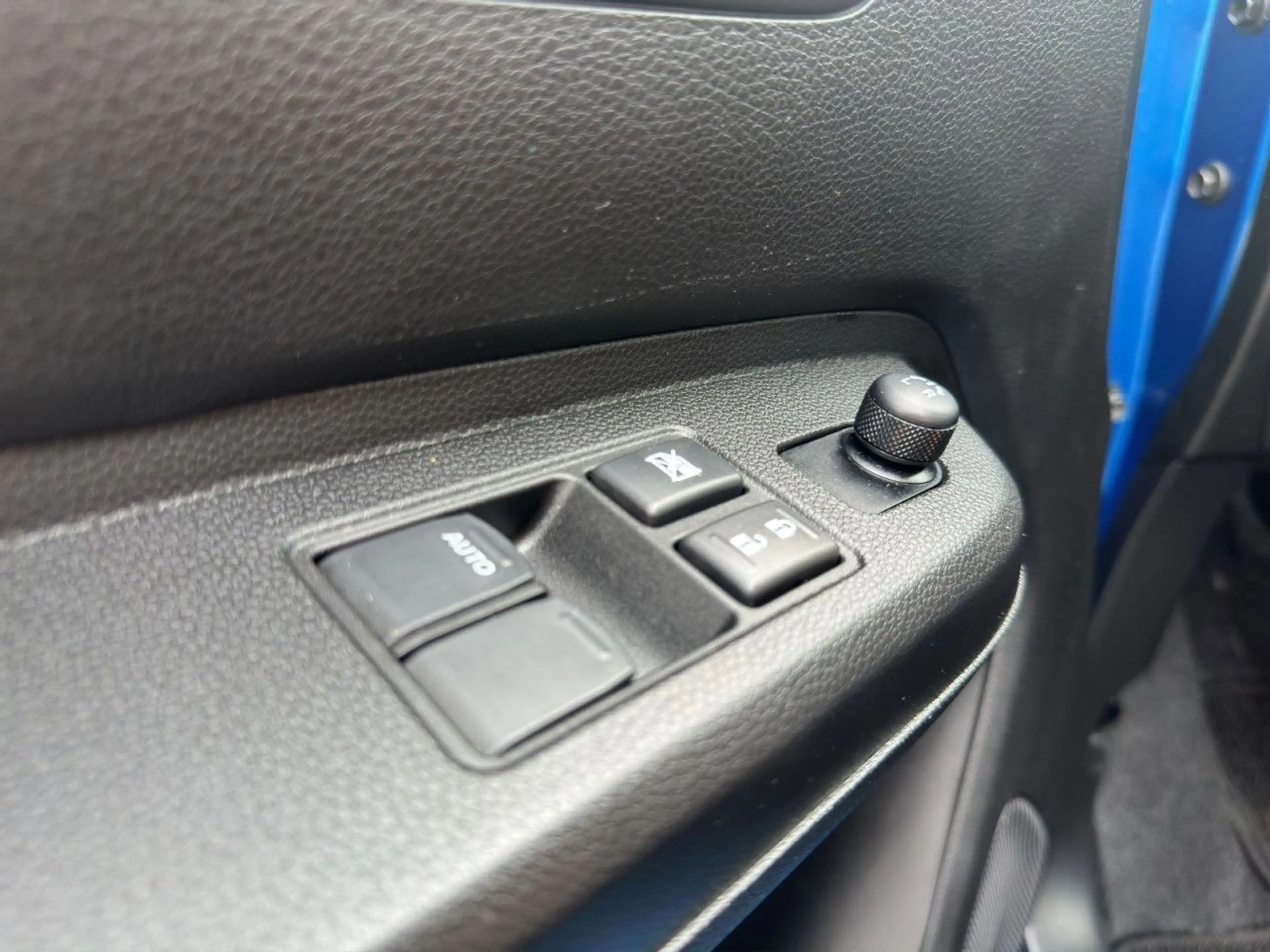 Suzuki Ignis 1.2 Dualjet Hybrid Club LED Klima — photo 12