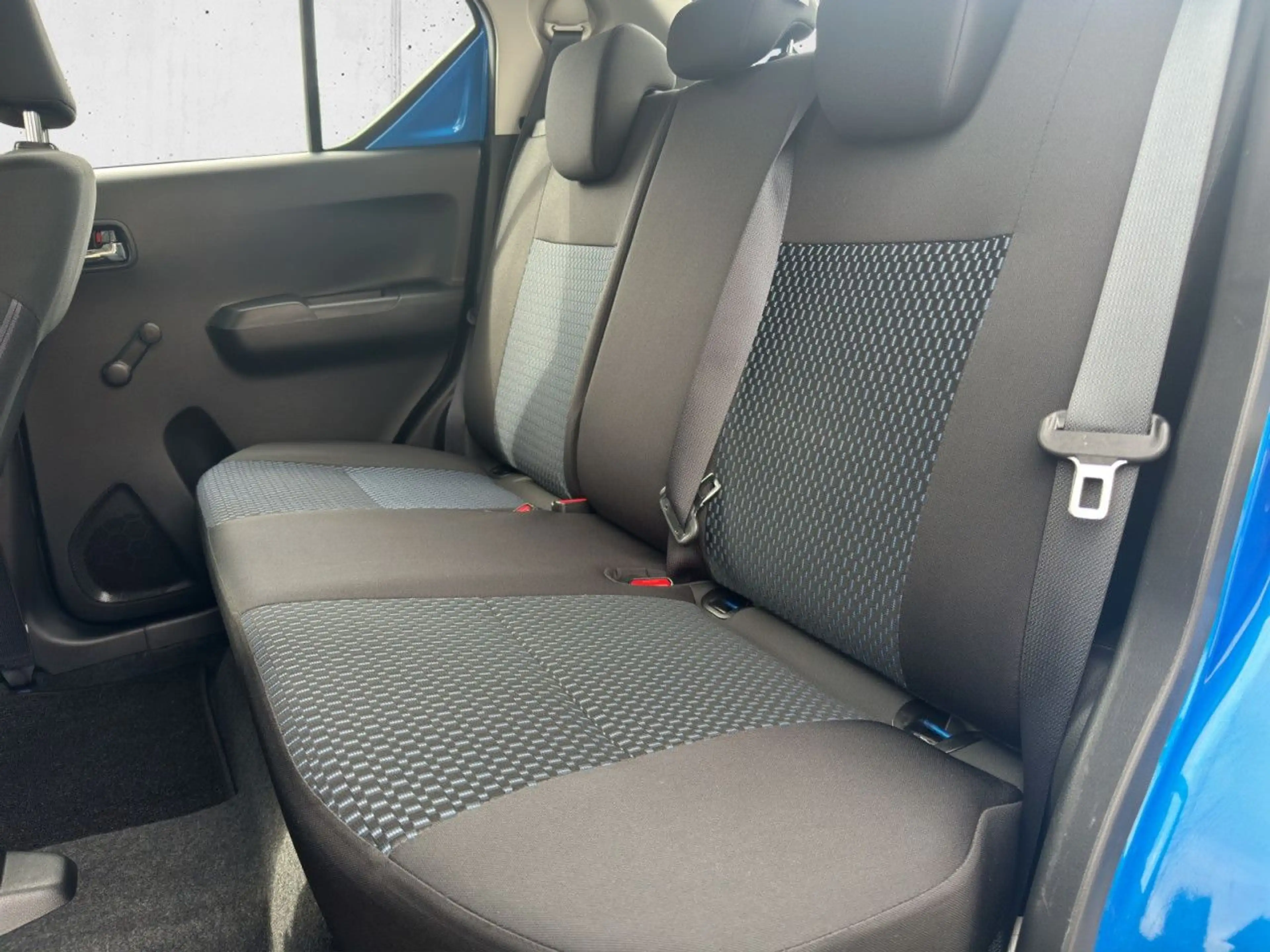 Suzuki Ignis 1.2 Dualjet Hybrid Club LED Klima — photo 13